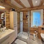 4 Bedroom Stunning In Torvikbygd * Tyrvikbygd