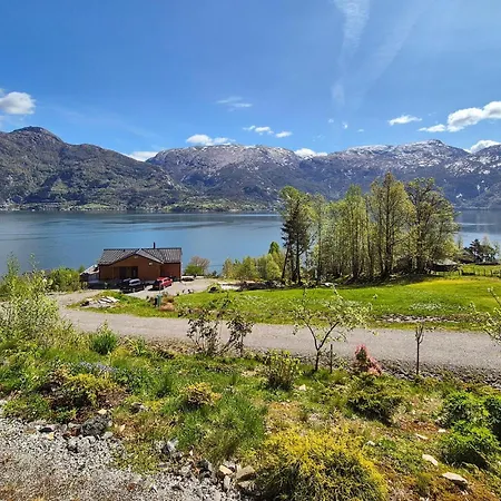 4 Bedroom Stunning In Torvikbygd Tatil Evi Tyrvikbygd