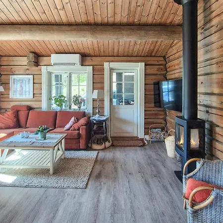 4 Bedroom Stunning In Torvikbygd Prázdninový dům