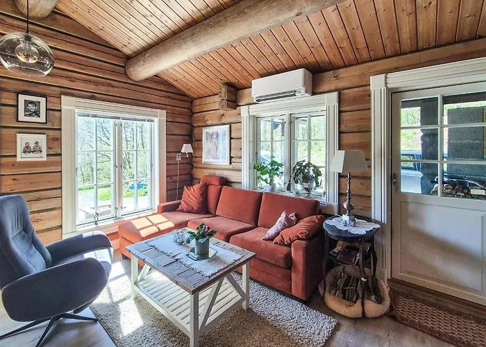 4 Bedroom Stunning In Torvikbygd * Tyrvikbygd